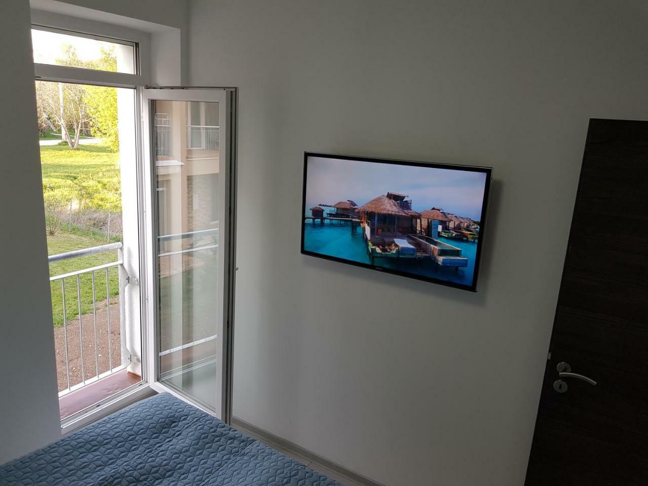 Lakefive Apartments Balatonfuered ภายนอก รูปภาพ