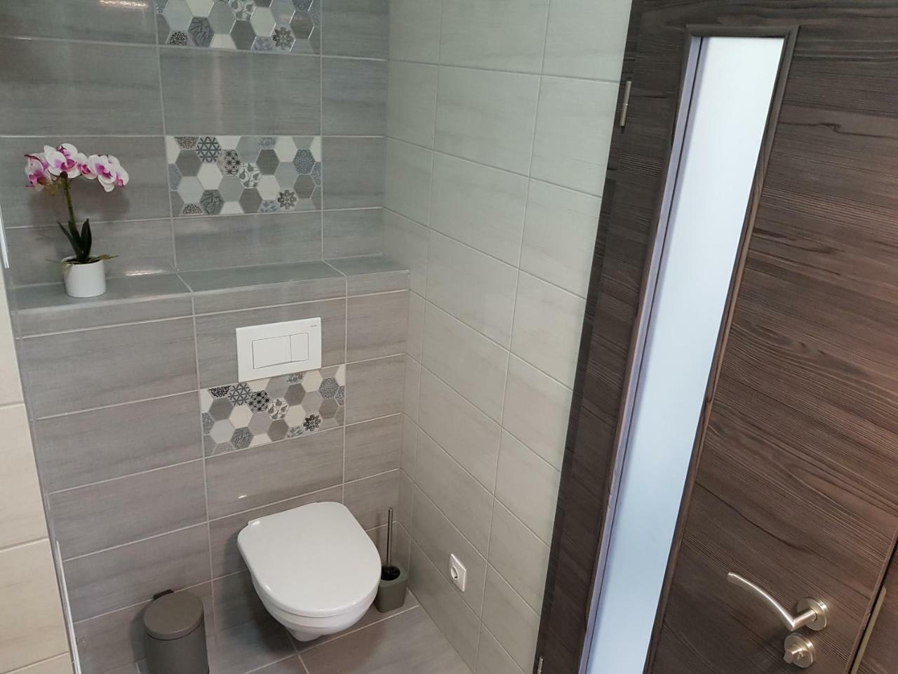 Lakefive Apartments Balatonfuered ภายนอก รูปภาพ