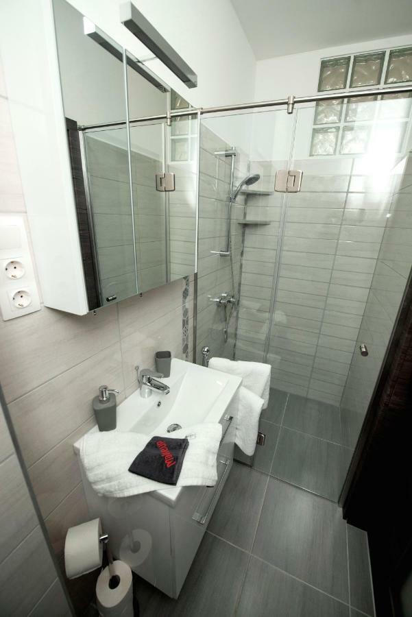 Lakefive Apartments Balatonfuered ภายนอก รูปภาพ