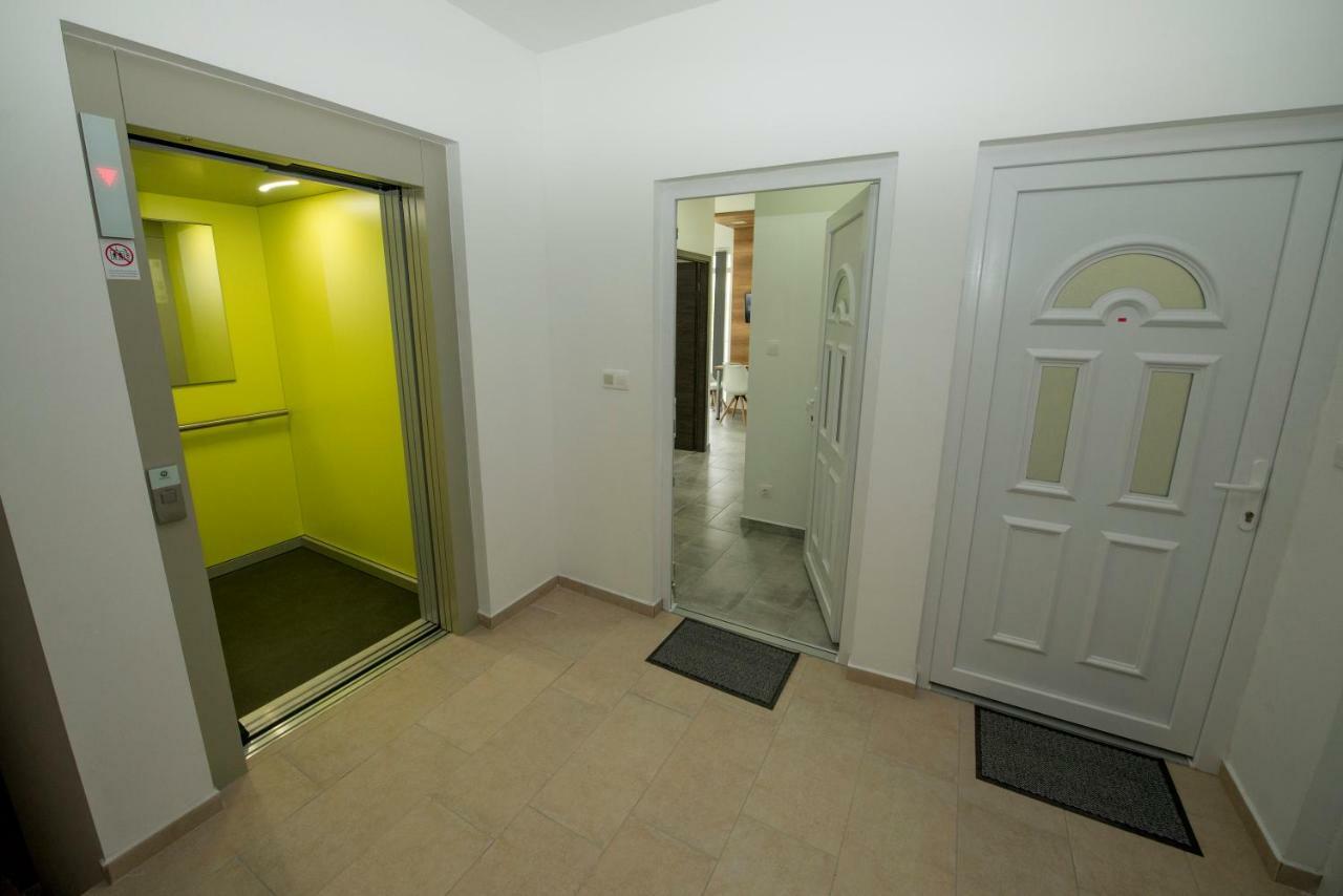 Lakefive Apartments Balatonfuered ภายนอก รูปภาพ